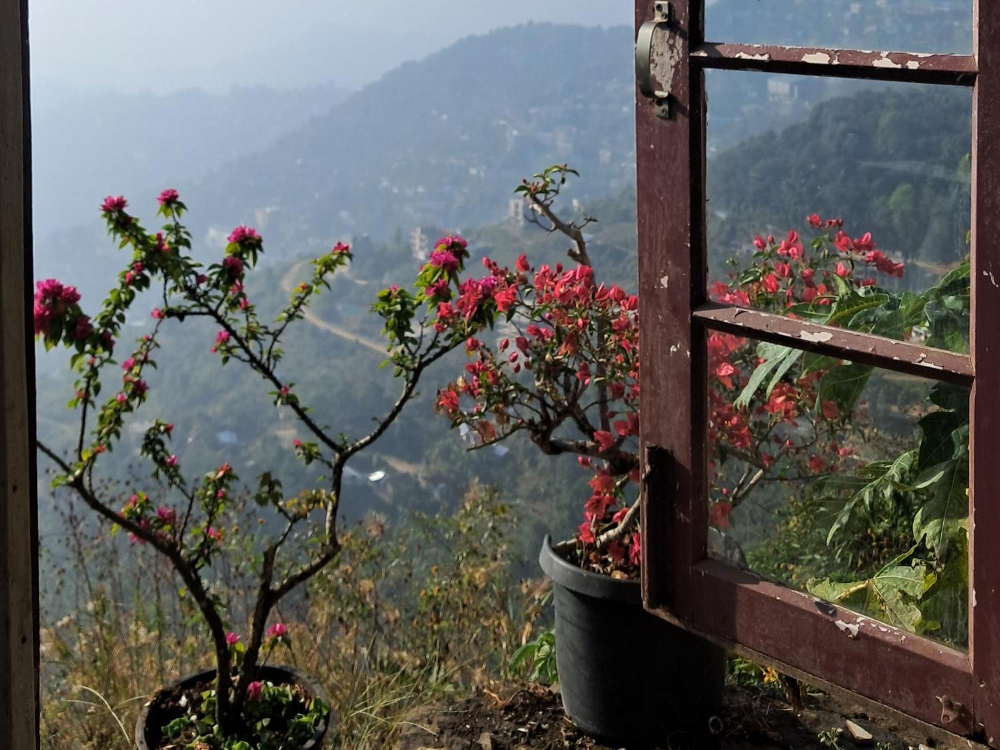 Dormitories/Hosteller, Giftland Homestay Āīzawl المظهر الخارجي الصورة